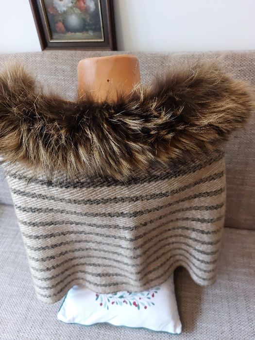 Șal nou unicat din 100% lana si blana naturala
