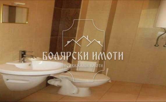 Дава се под наем Двустаен апартамент в Велико Търново, Колю Фичето - 70 кв.м за 331.5 € - Снимка #2