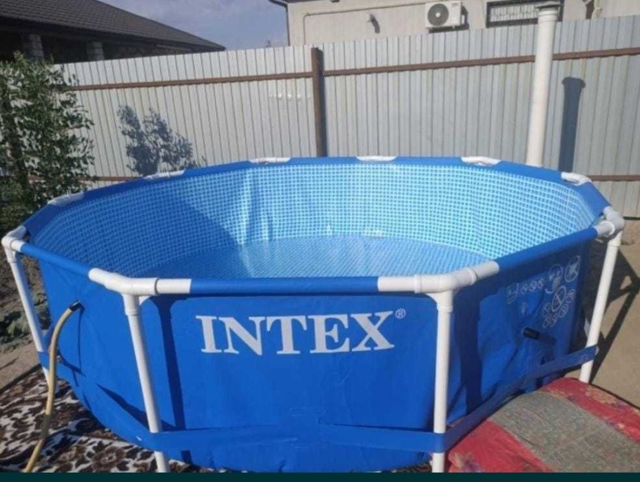 Продам Каркасный бассейн от INTEX.