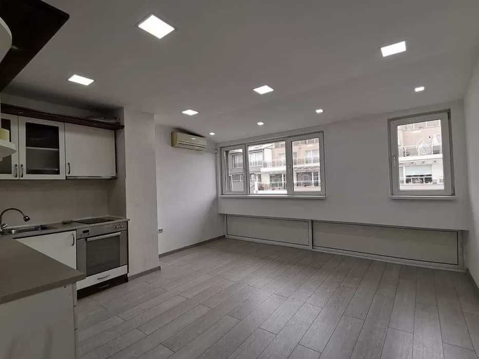 Дава се под наем Едностаен апартамент в София, Студентски град - 65 кв.м за 380 € - Снимка #1