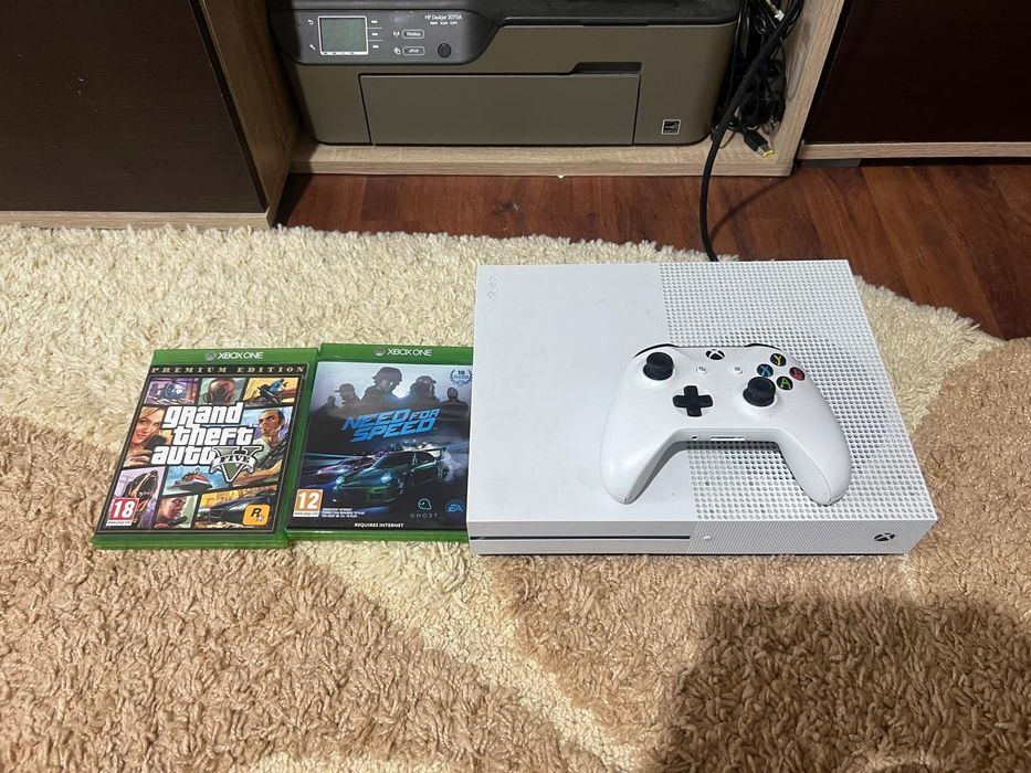 Xbox one s 500 GB abia folosit