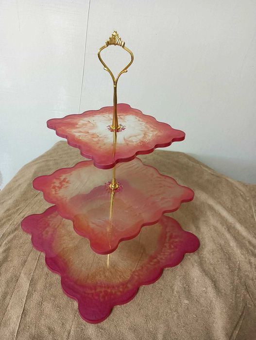 Suport etajat handmade din rășină epoxidică – modele unicat -candy bar