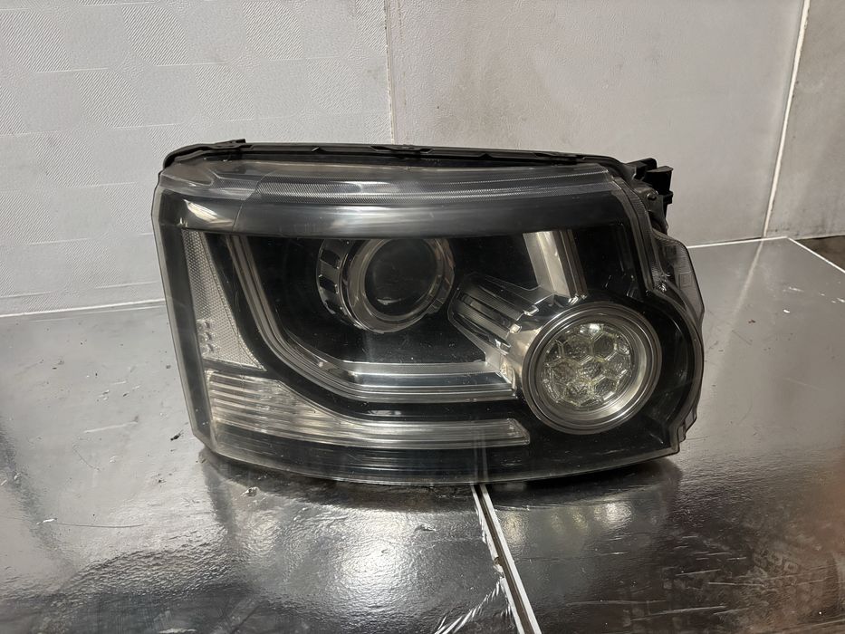 Десен фар за Land Rover Discovery 4