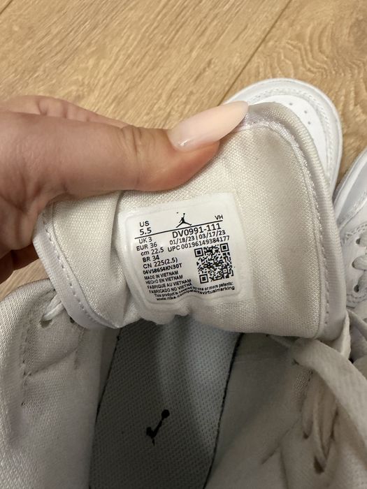 Jordan 1 mid wmns albi