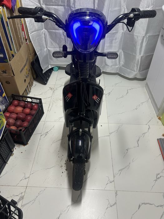 Электроскутер ск8