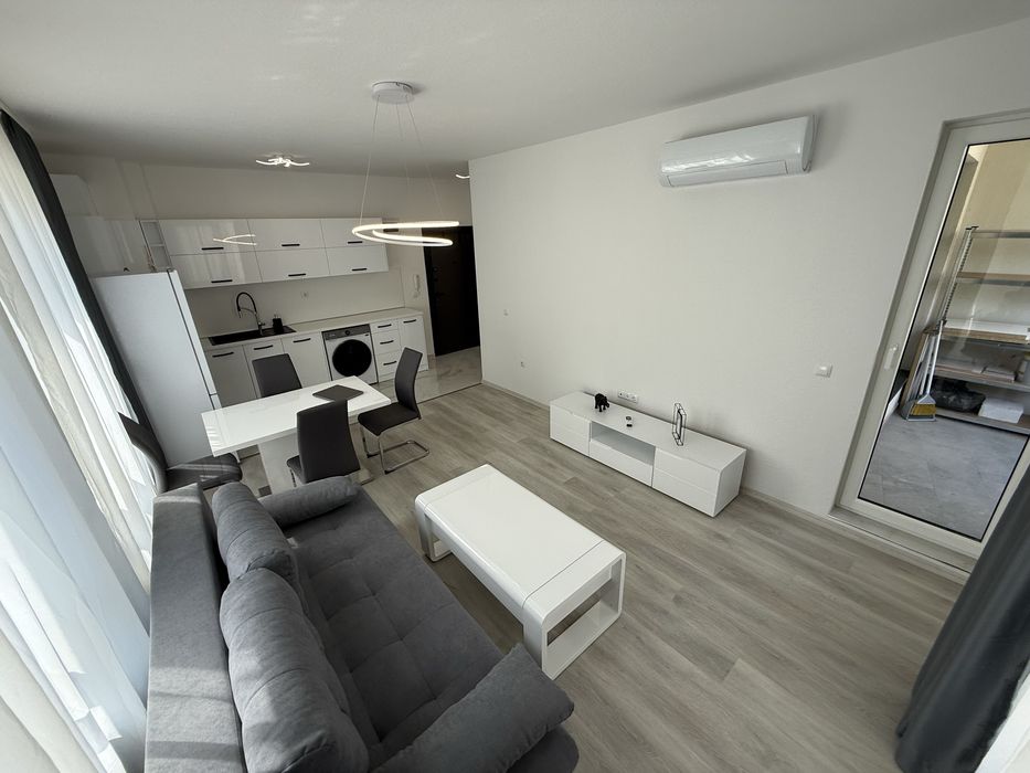 Дава се под наем Двустаен апартамент в Варна, Победа - 62 кв.м за 600 € - Снимка #1