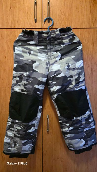 детски ски панталон 135см