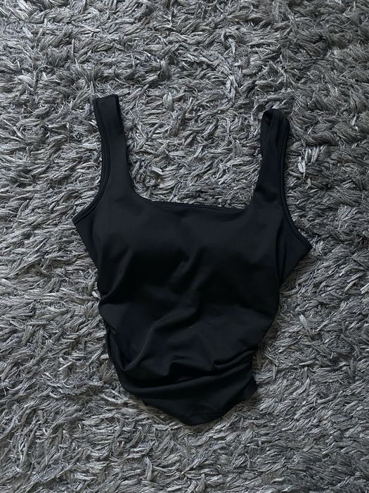 top negru shein