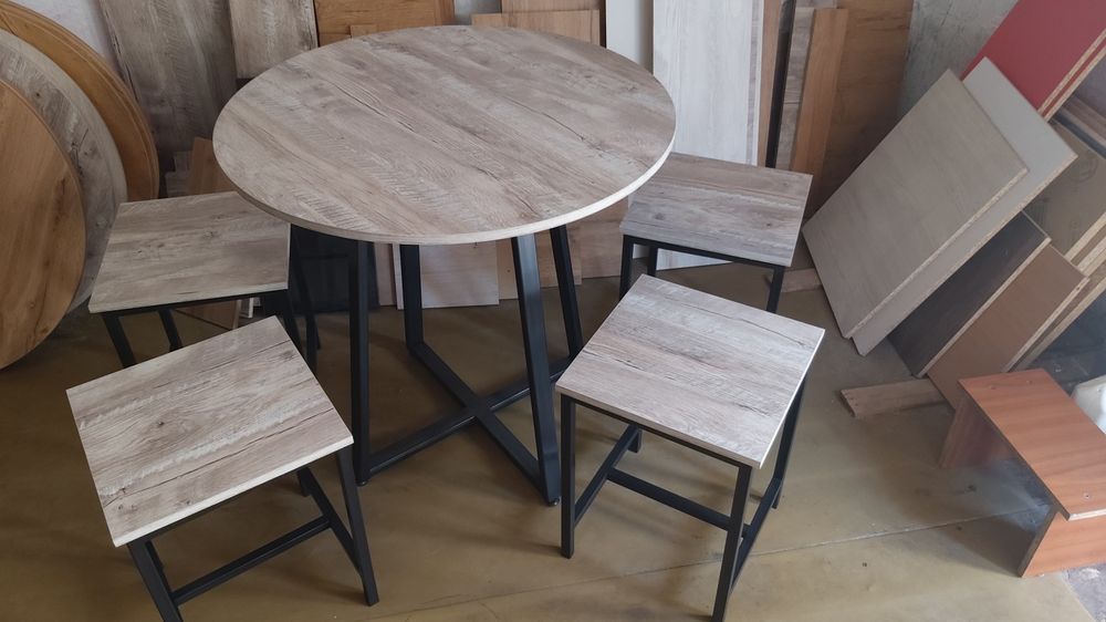 Стол в стиле Лофт