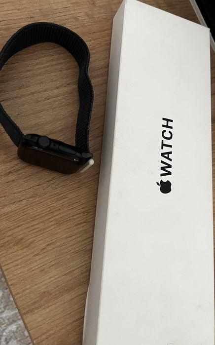 Продам Aplle watch SE