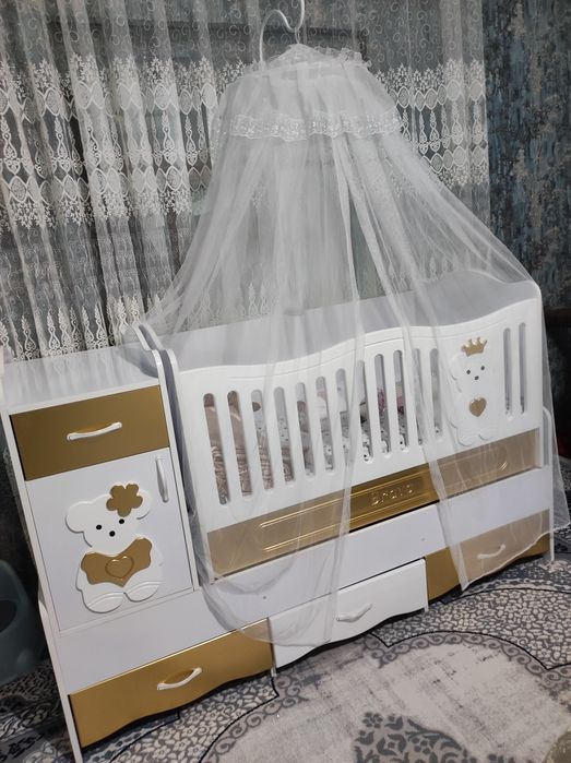 Детская кроватка