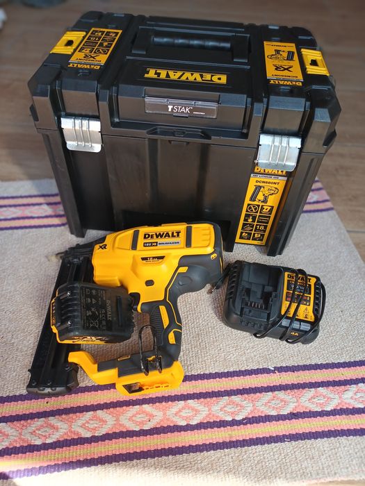 Pistol cuie dewalt 18v