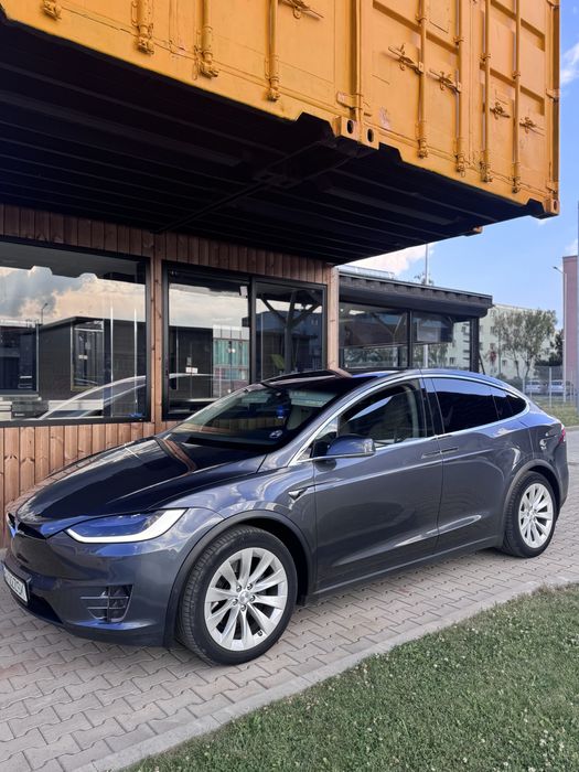 Tesla Model X 75D/6 Locuri / 95.000 km / Schimb / Variante
