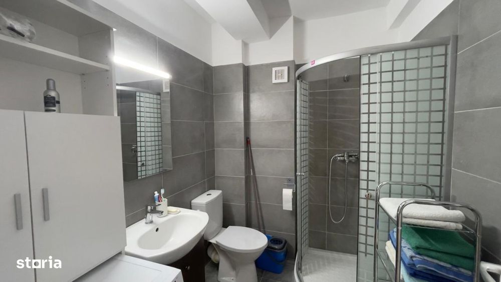 Apartament 2 Camere - Transformat In 2 Locuinte Independente