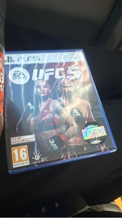 Здам PlayStation 5 • 4000
