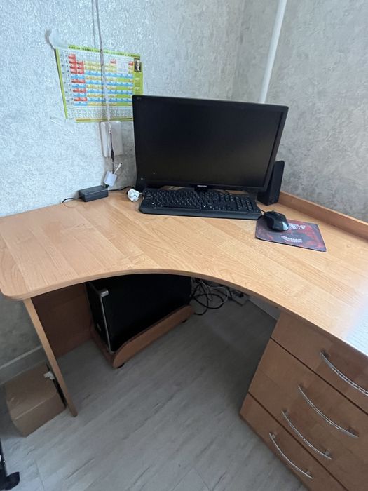 Рабочий стол на двоих со шкафом