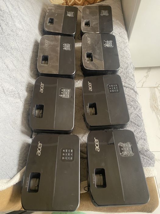 Продам проектор Acer