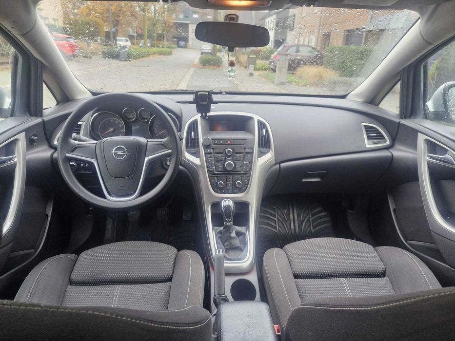 De vanzare opel astra J