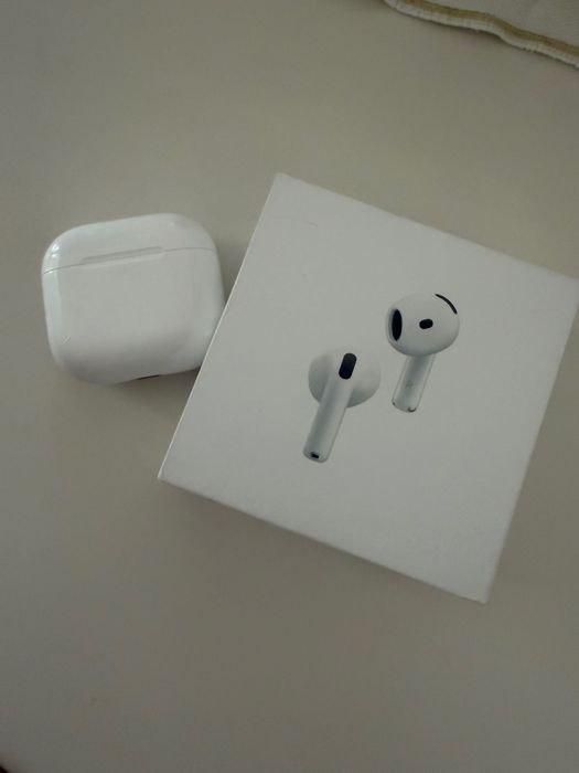 AirPods 4 оригинал