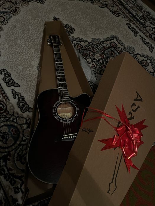 Профессиональная Гитара новый с коробкой