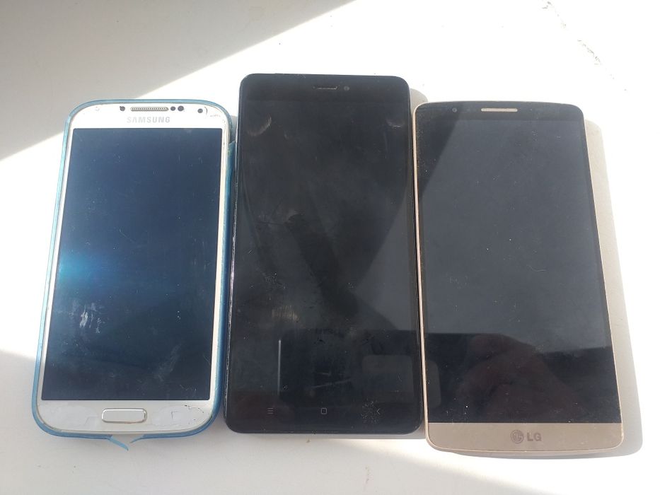 Телефоны сотовые