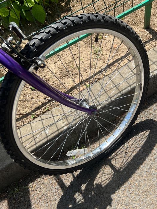 Bicicleta dama mov