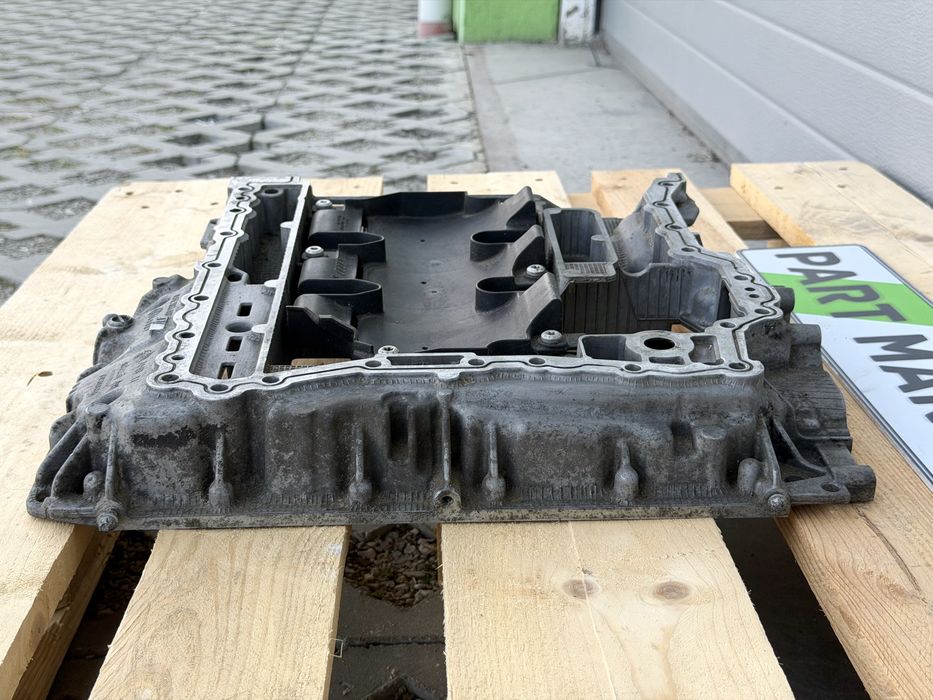 Горен картер AUDI 3.0TFSI 06E103603AJ