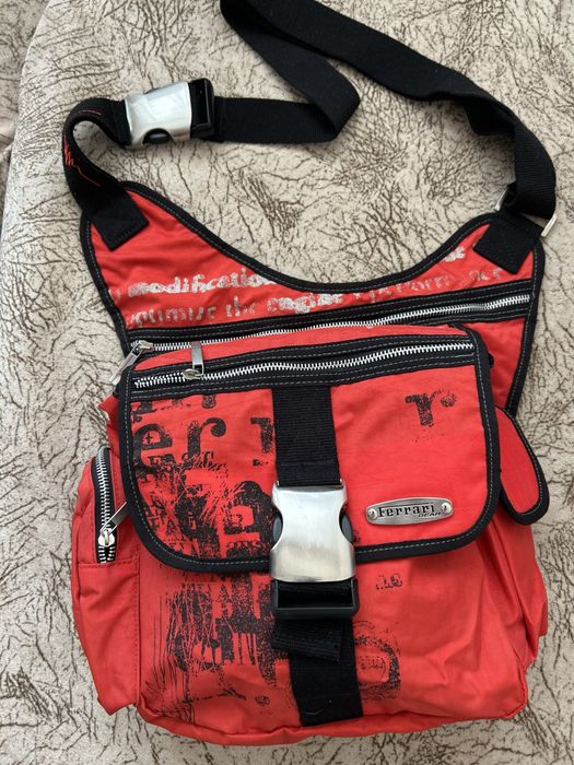 Чанта Ferrari