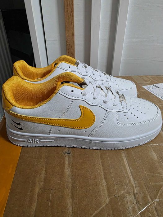 Nike Air Force 1 Low marimea 39