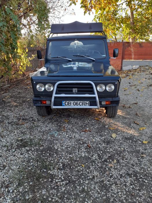 Vând ARO Camioneta