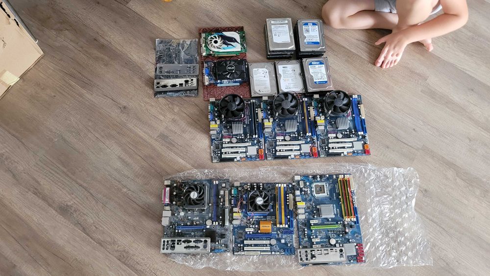 Kituri PC Core 2 Quad si Athlon 64 X2