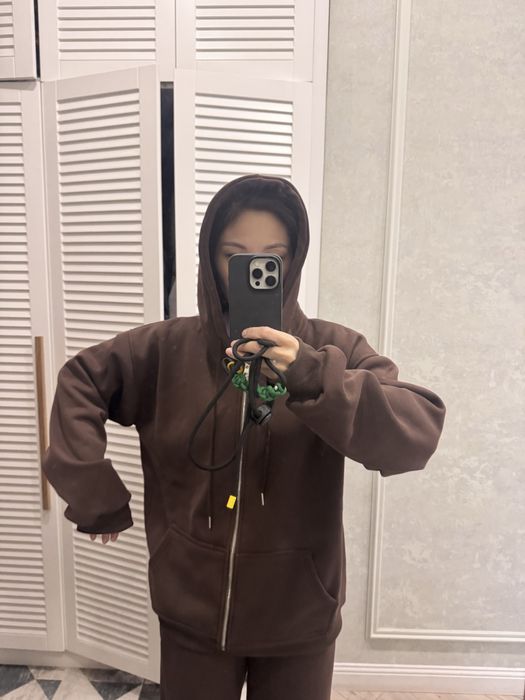 Продам спорт костюм