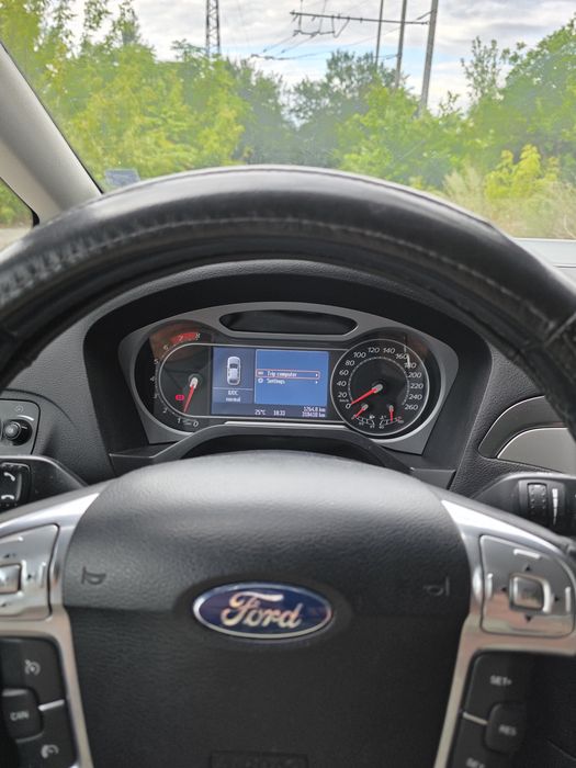 Прадавам Ford  S -Max 2,5 ST