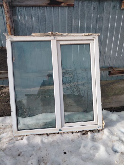 Продам бу пластиковые окна 6шт