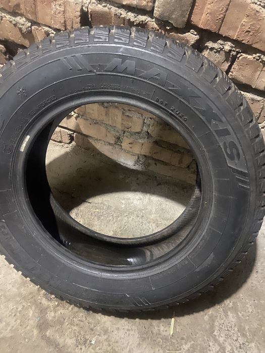 Резина R15 шиповый