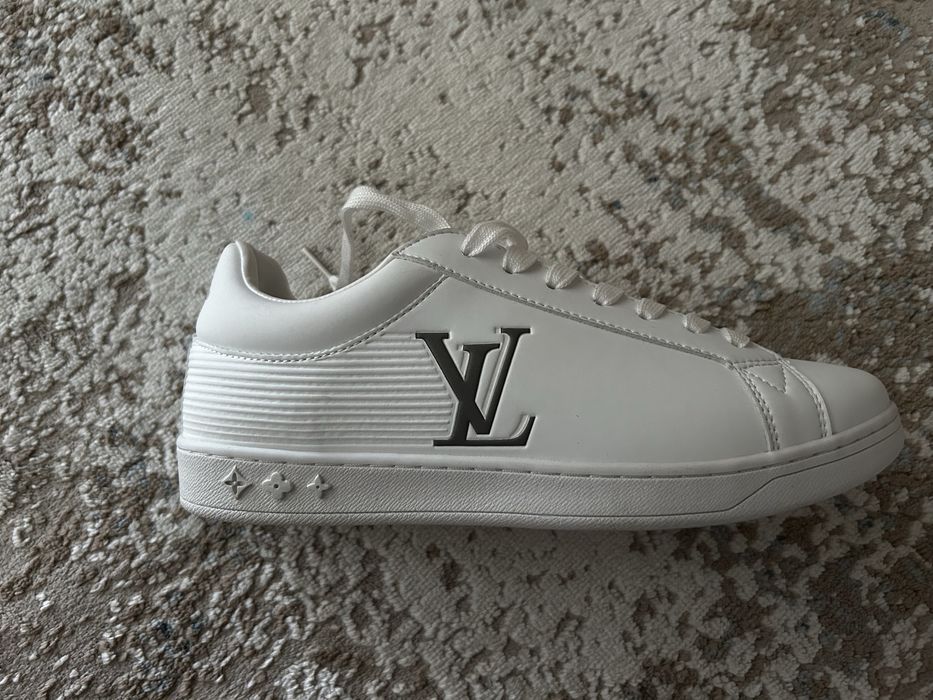 Louis Vuitton LV