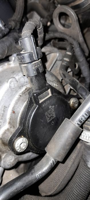 Vând senzor pozitie ax came skoda O3,2015