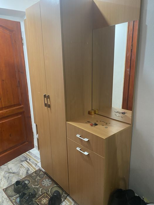 Срочно продаю прихожую