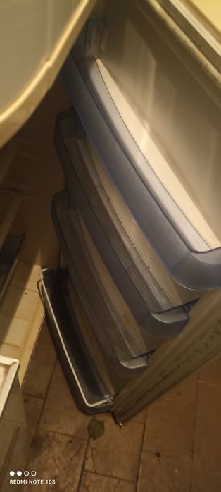 Продавам хладилник