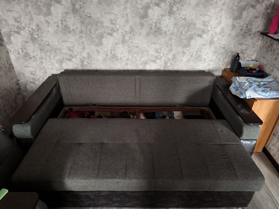 Продаю диван механизм тик-так