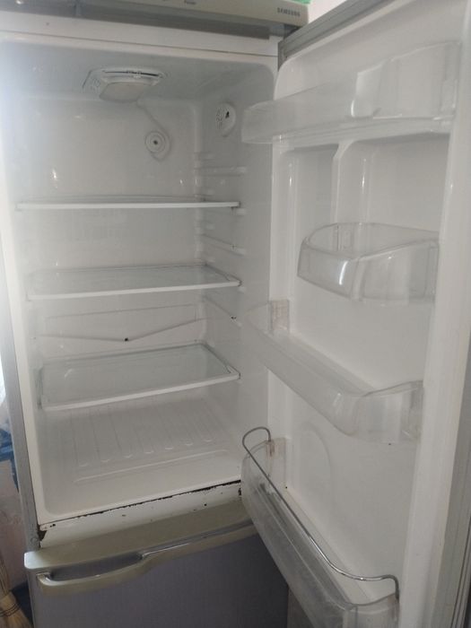 Продам холодильник самсунг