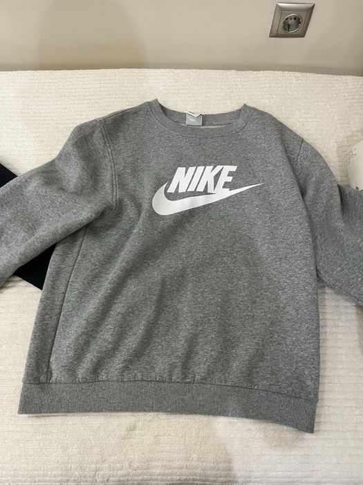 Черна и Сива блуза NIKE