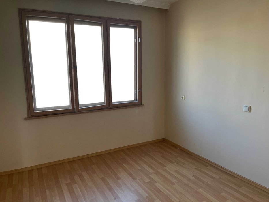 Продава се Тристаен апартамент в Казанлък - 90 кв.м за 794 €/кв.м - Снимка #1