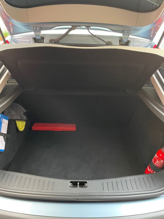 Autoturism de vânzare