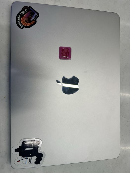 Apple MacBook m4 13.6 16/512