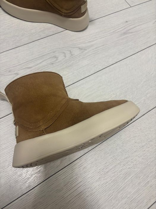 UGG dama mărimea 36