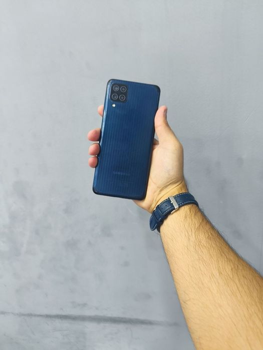 Samsung m12 sotuvda