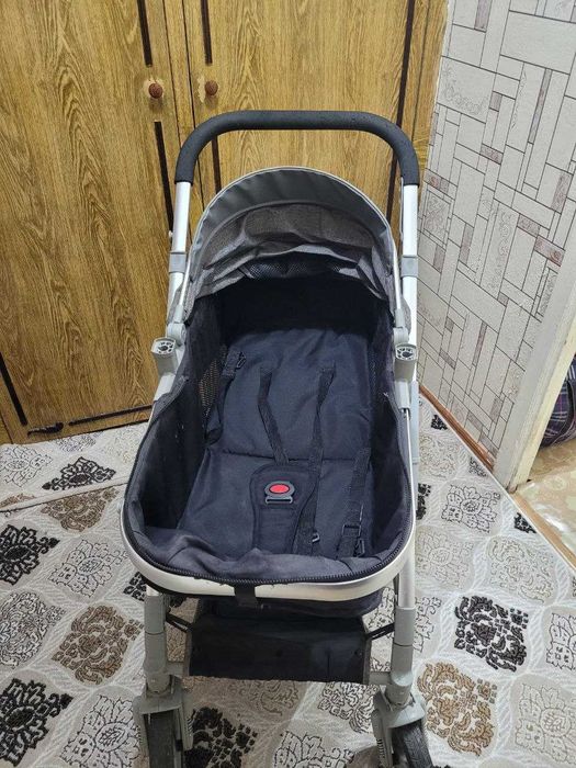 детская коляска в хорошем состоянии.