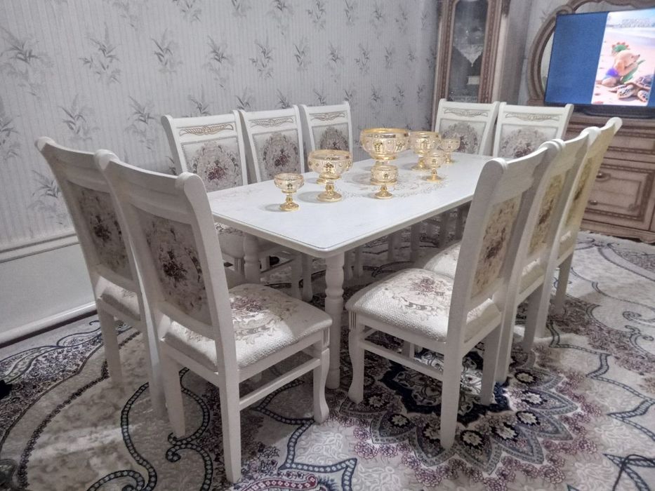 Stol sutul 10tali sotiladi