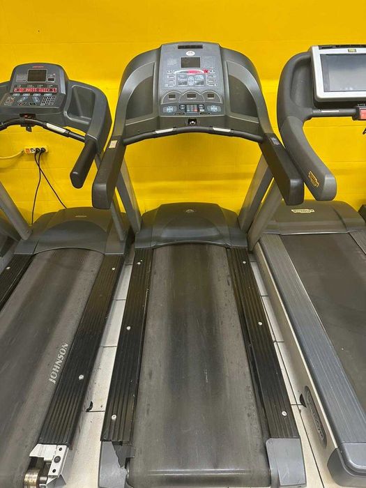 Продам профессиональные беговые дорожки фирмы Jonson